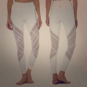 Alo Yoga High-Waist Wrapped Legging M